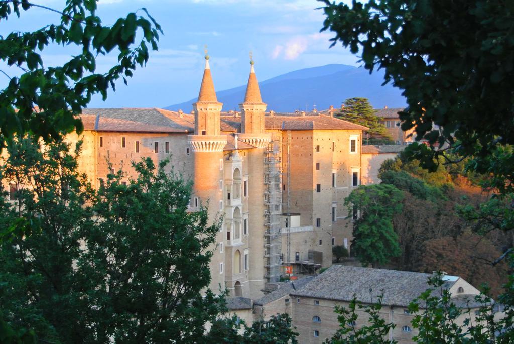 Camping Pineta Urbino Exterior photo