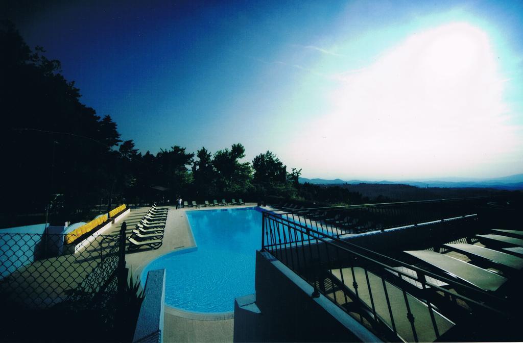 Camping Pineta Urbino Exterior photo